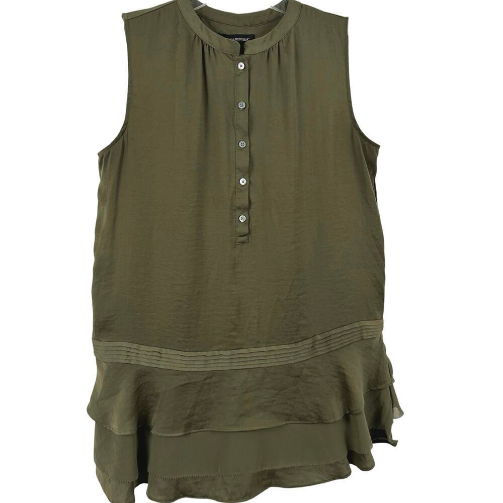 Banana Republic Olive Sleeveless Blouse Tiered Flowy Minimalist Small